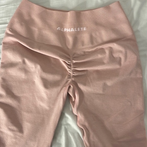 Alphalete Pants - Alphalete amplify leggings